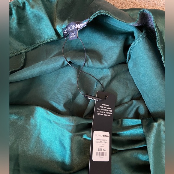 Fashion Nova Valencia Wrap Satin Festive MIDI Skirt - Picture 3 of 3